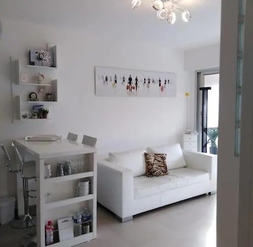 Les Delphes, Tres Beau 2p Proche Et Monaco * מנטון